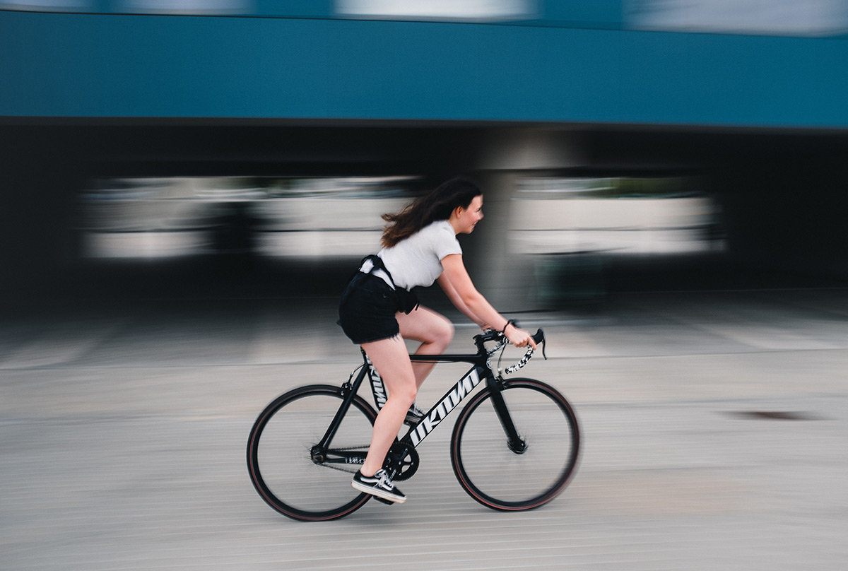 Physical activity will help you improve blood circulation and facilitate its return to the heart